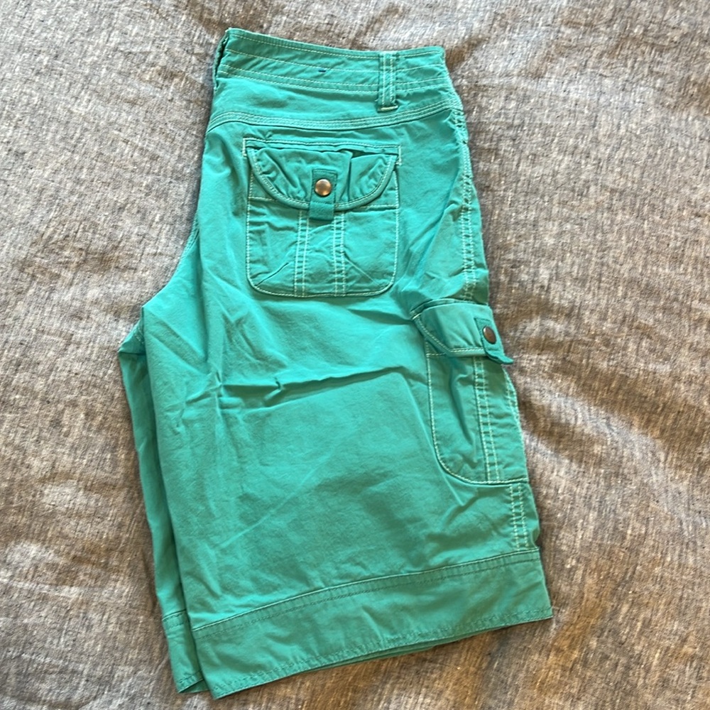 Kuhl Woman’s Shorts - Picture 4 of 9